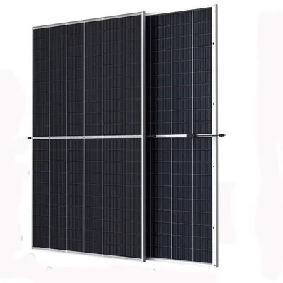 Módulo solar bifacial monocristalino de 680W de media celda cortada para el sistema de energía solar